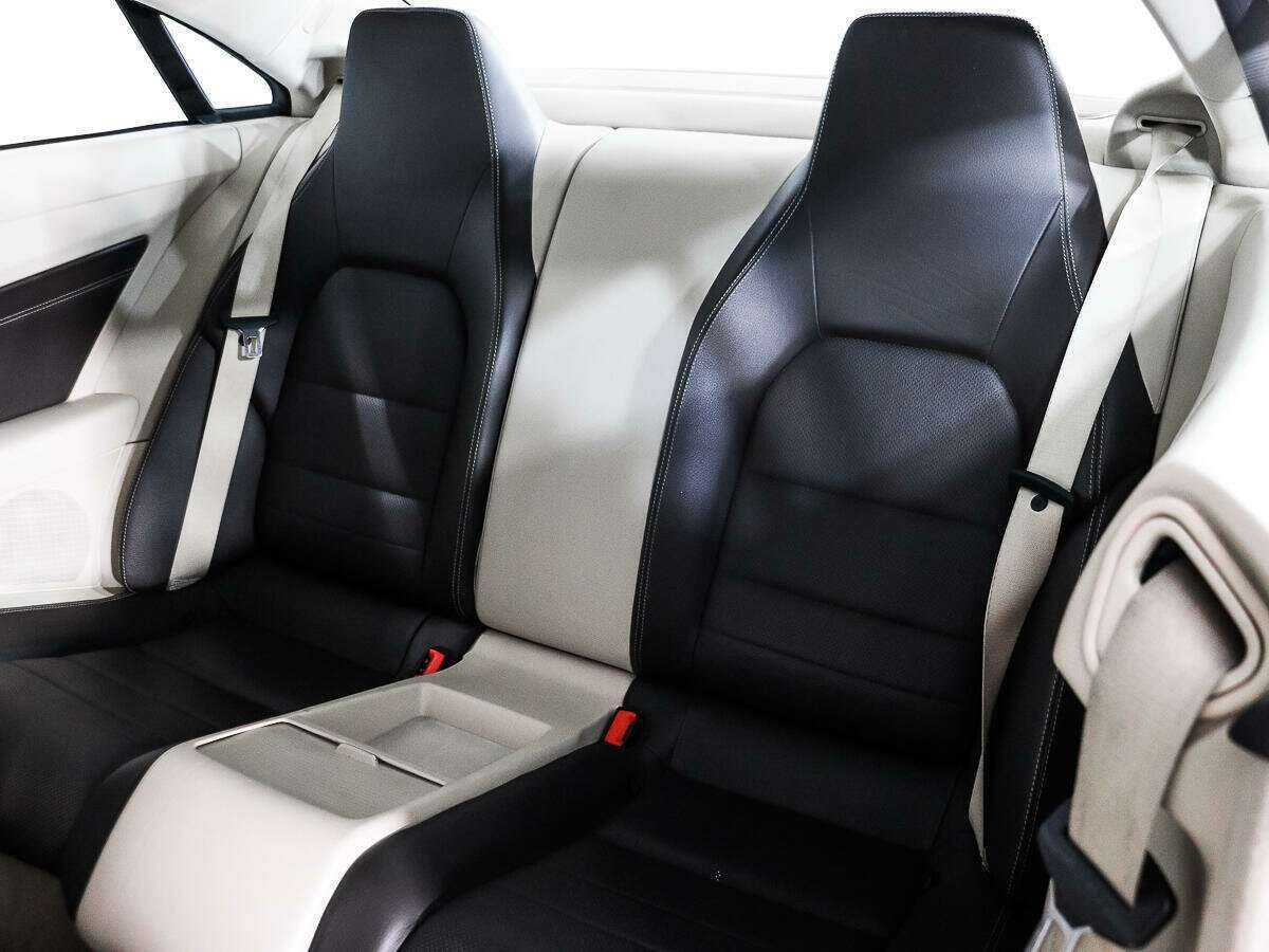 Б/У Мерседес-Бенц Е-Класс 2014 года. Фото: #11