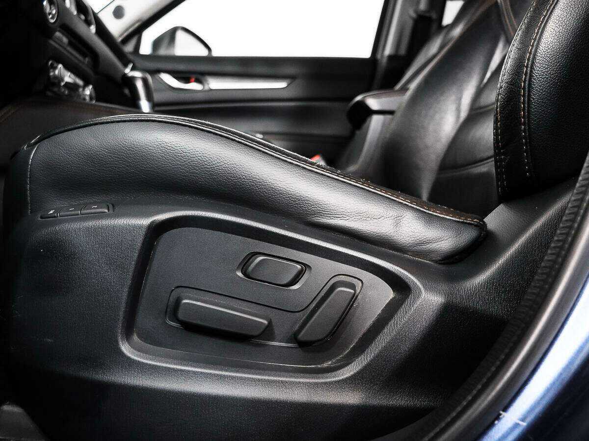 Б/У Мазда Ц-Икс-5 2017 года. Фото: #9