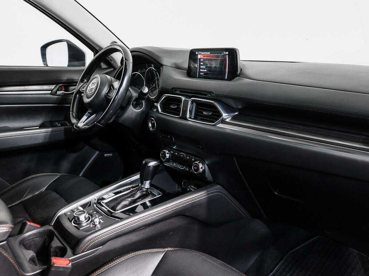 Б/У Мазда Ц-Икс-5 2017 года. Фото: #13