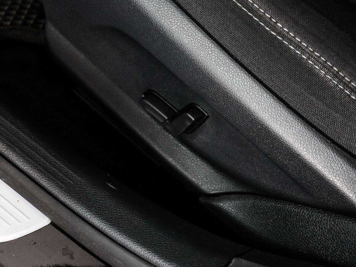 Б/У Мерседес-Бенц Ц-Класс 2015 года. Фото: #10