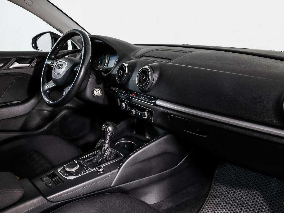 Б/У Ауди А3 2013 года. Фото: #11