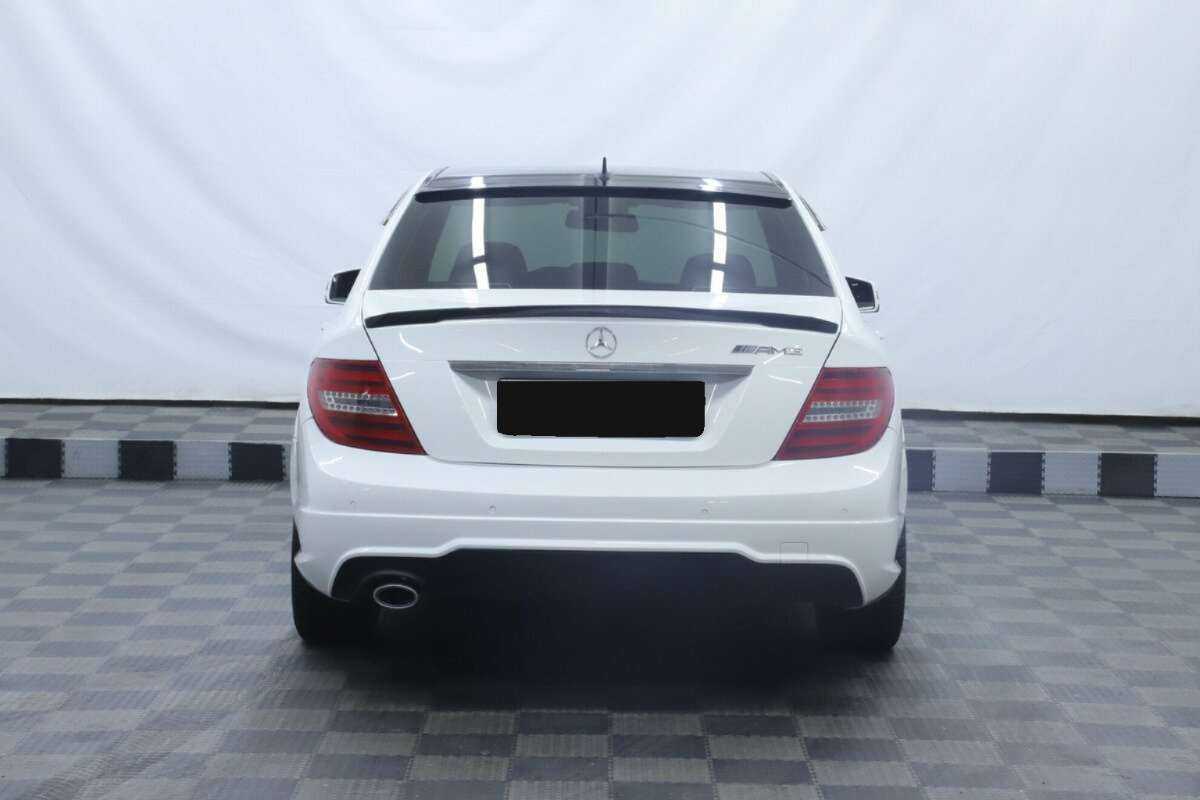 Б/У Мерседес-Бенц Ц-Класс 2014 года. Фото: #5