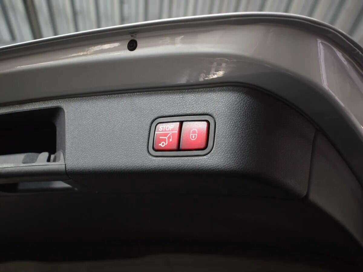 Б/У Мерседес-Бенц М-Класс 2014 года. Фото: #6