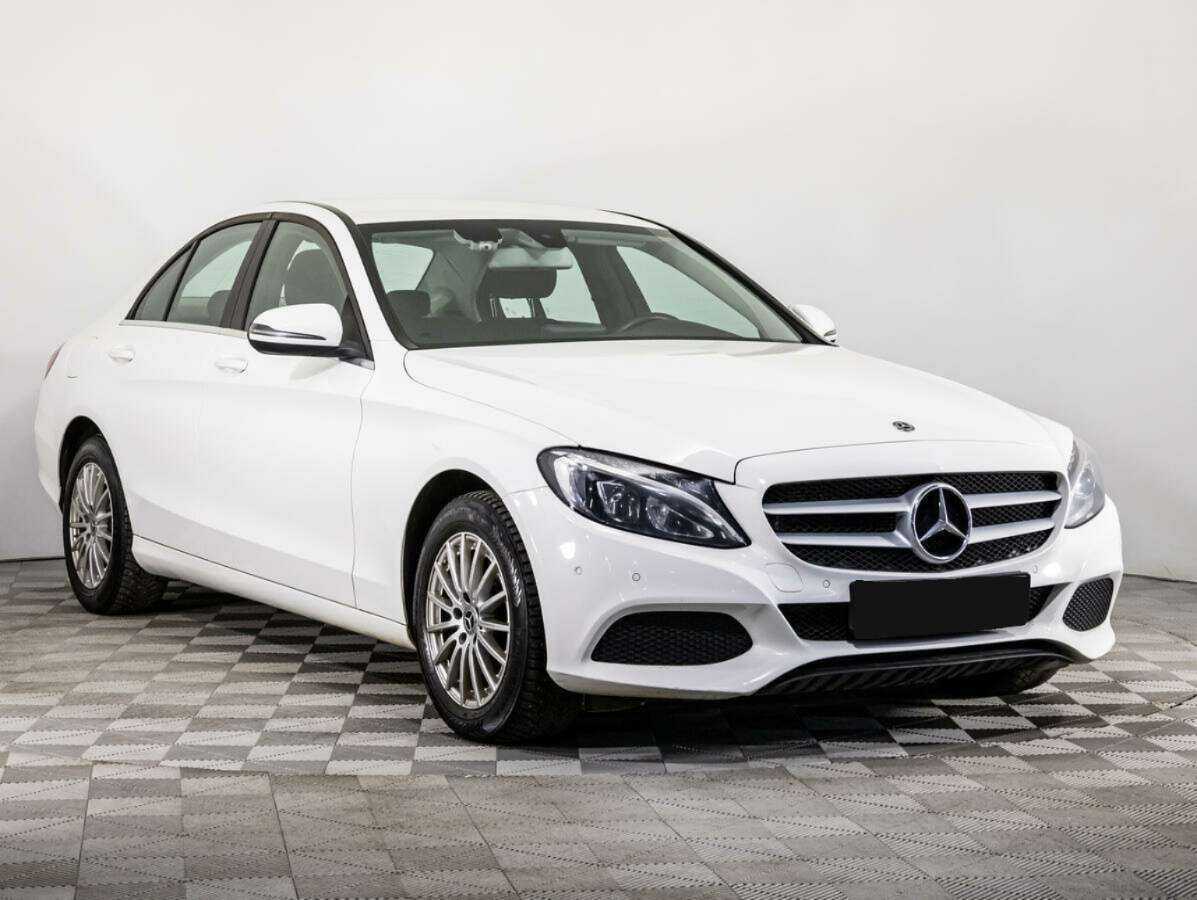 Б/У Мерседес-Бенц Ц-Класс 2017 года. Фото: #2