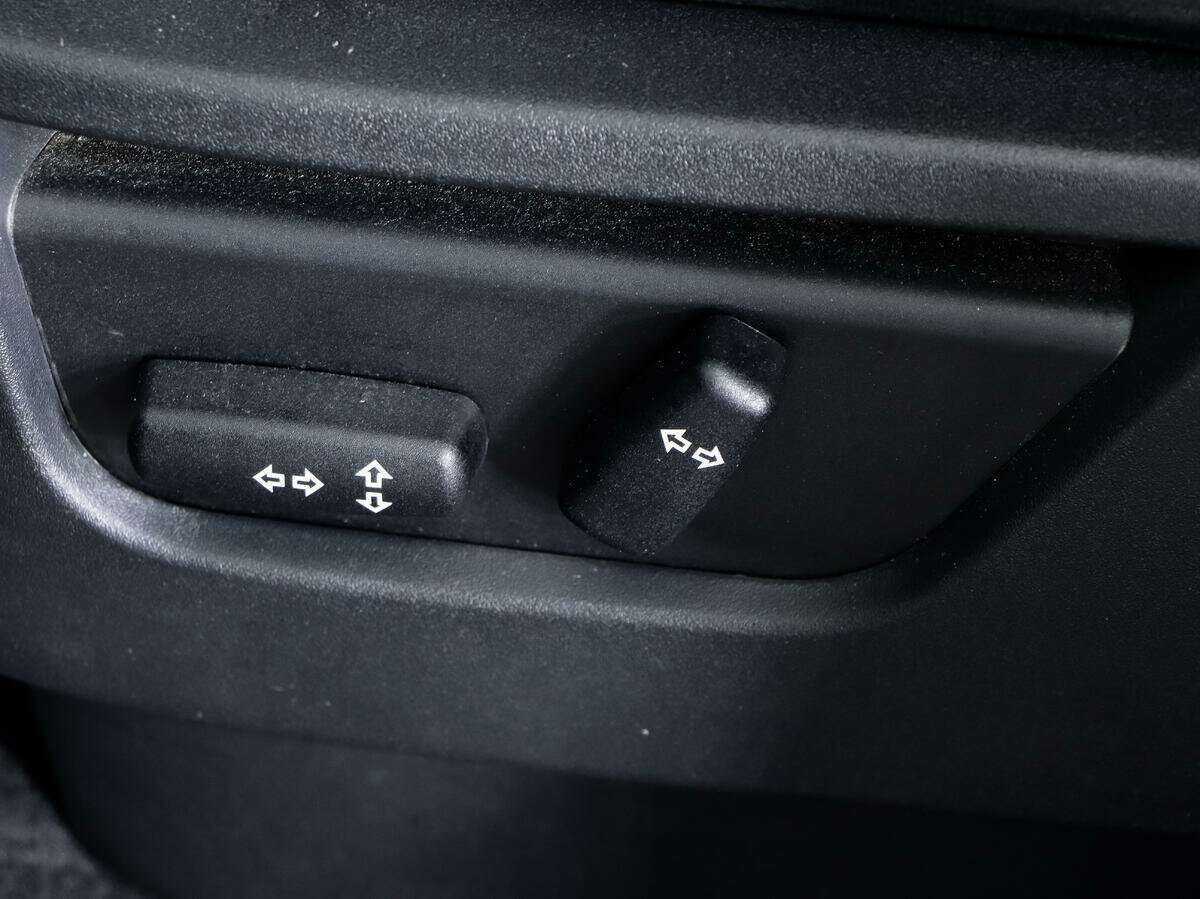 Б/У Лэнд Ровер Фрилендер 2014 года. Фото: #11