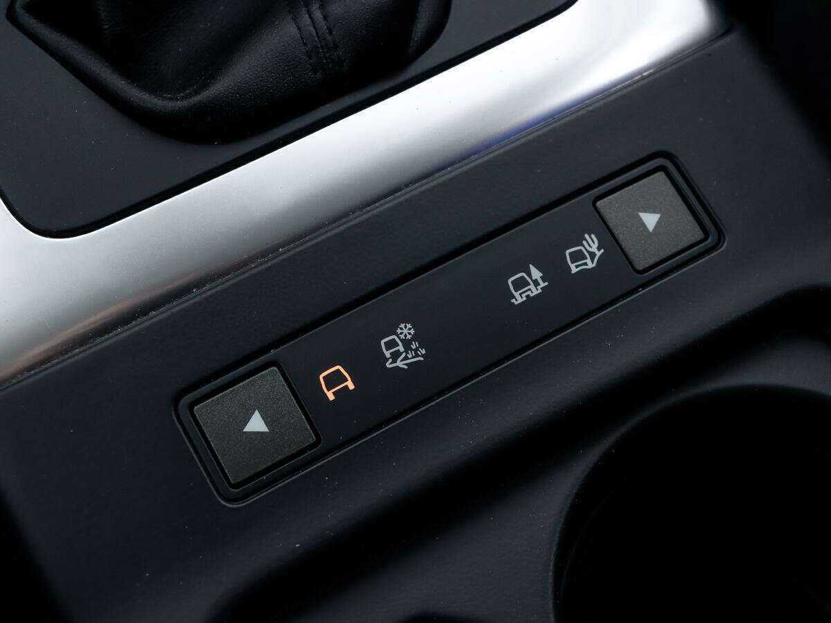 Б/У Лэнд Ровер Фрилендер 2014 года. Фото: #16