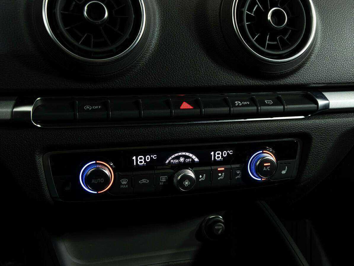 Б/У Ауди А3 2018 года. Фото: #16