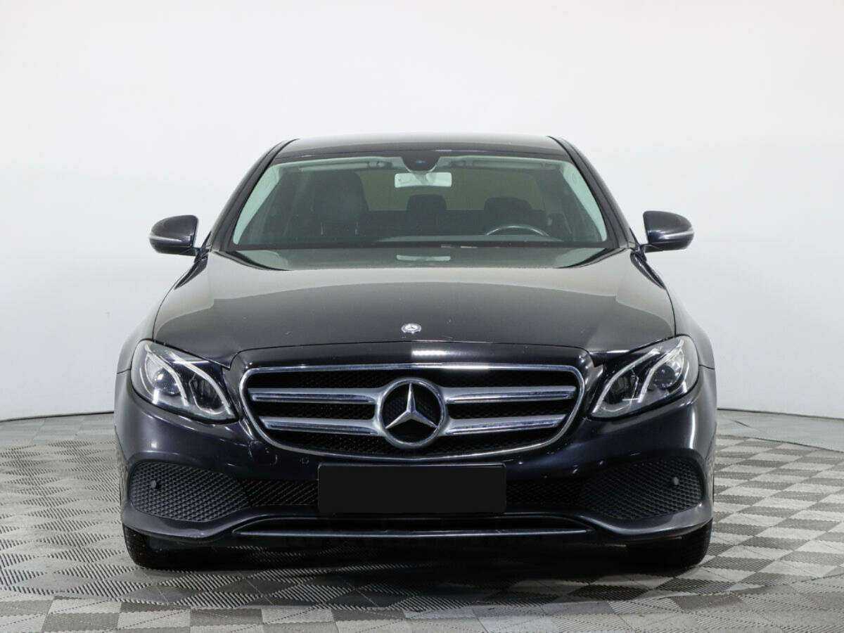 Б/У Мерседес-Бенц Е-Класс 2016 года. Фото: #1