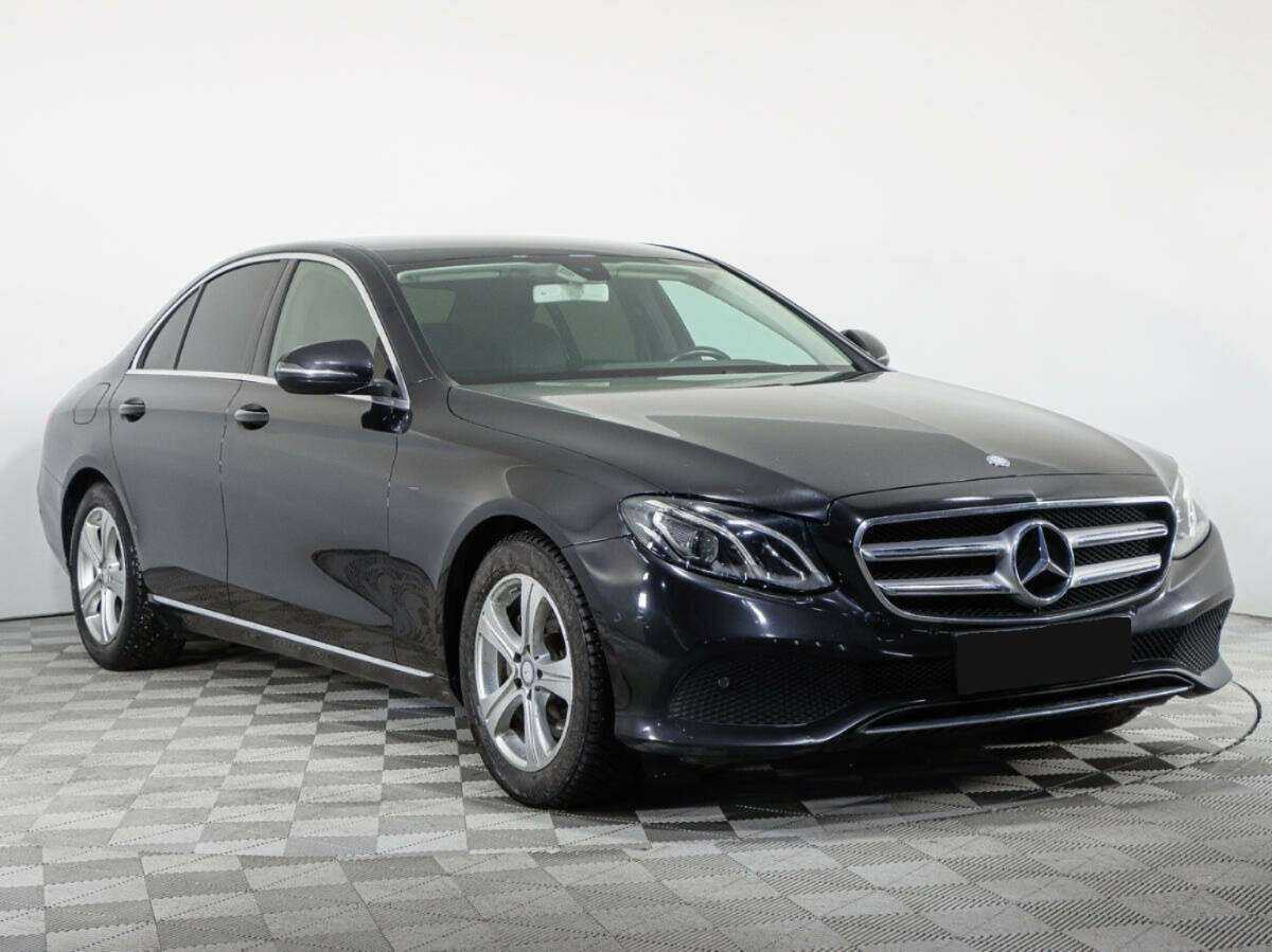 Б/У Мерседес-Бенц Е-Класс 2016 года. Фото: #2