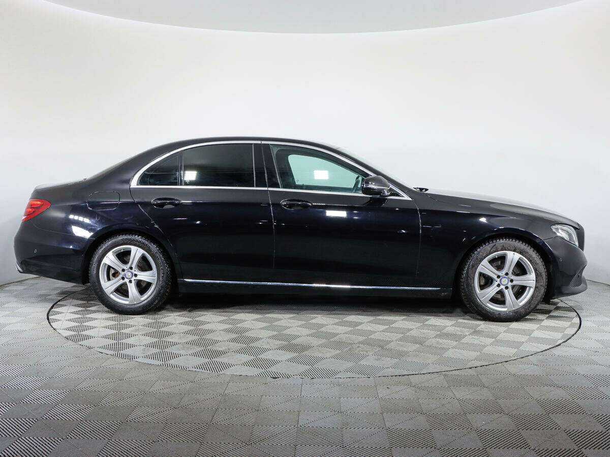 Б/У Мерседес-Бенц Е-Класс 2016 года. Фото: #3