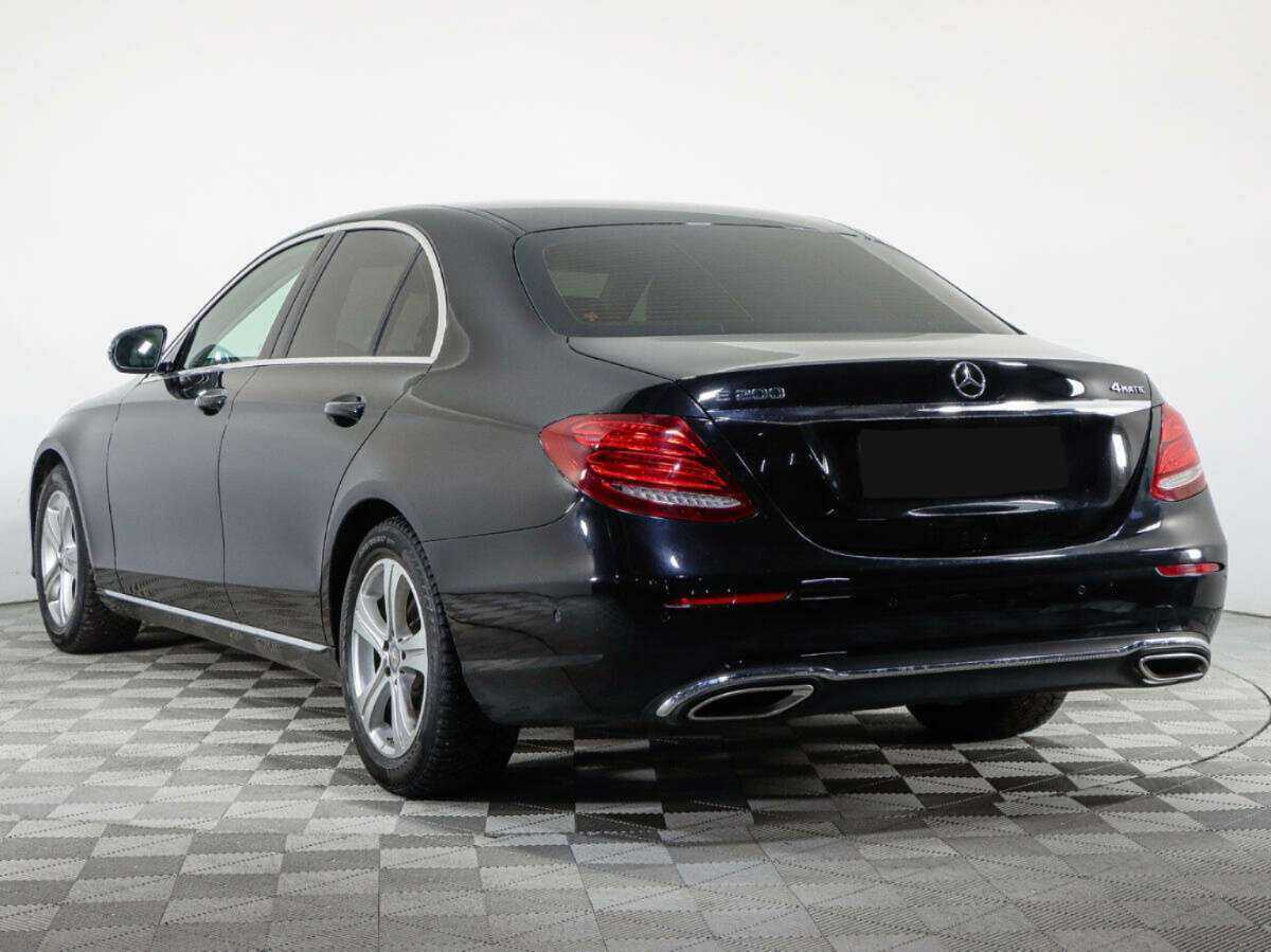Б/У Мерседес-Бенц Е-Класс 2016 года. Фото: #6