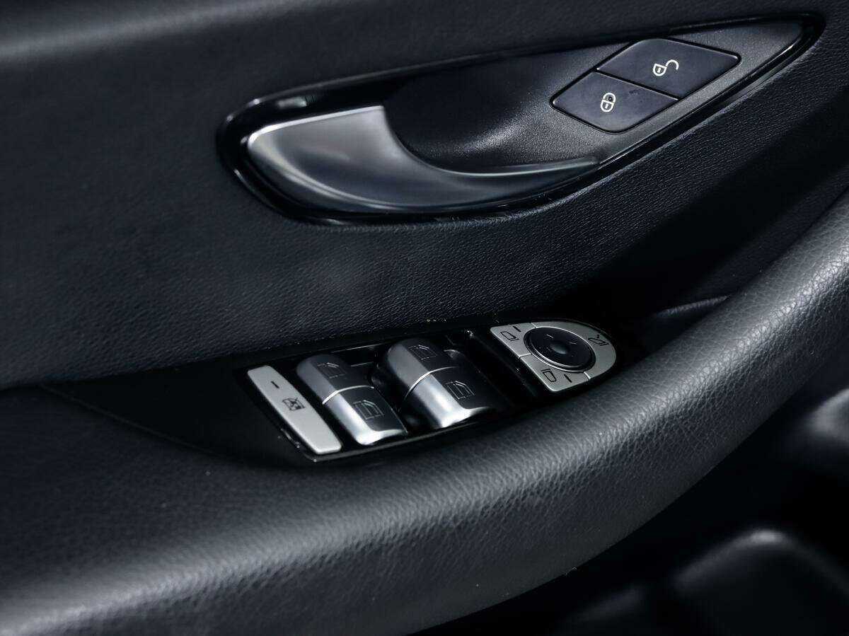 Б/У Мерседес-Бенц Е-Класс 2016 года. Фото: #14