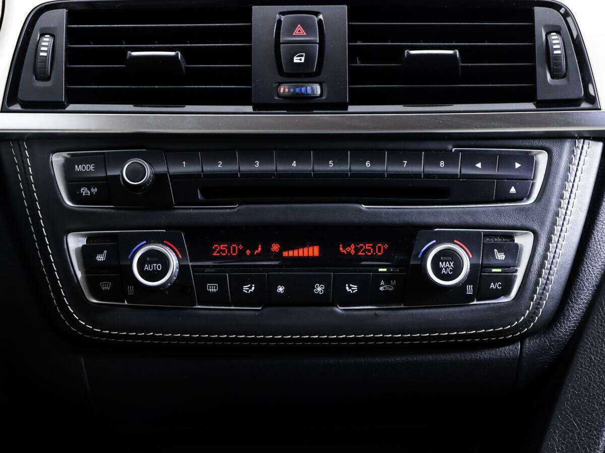 Б/У БМВ 3 серии 2012 года. Фото: #14