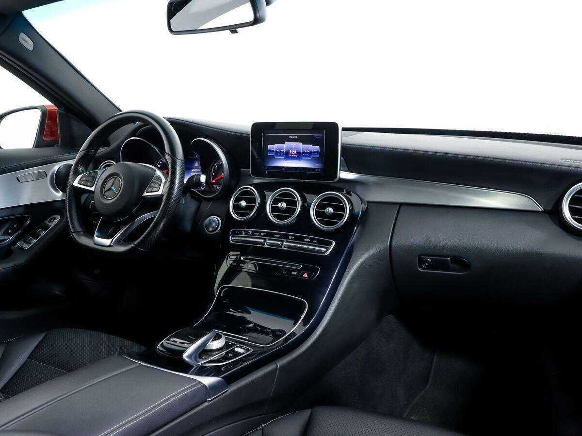 Б/У Мерседес-Бенц Ц-Класс 2015 года. Фото: #8