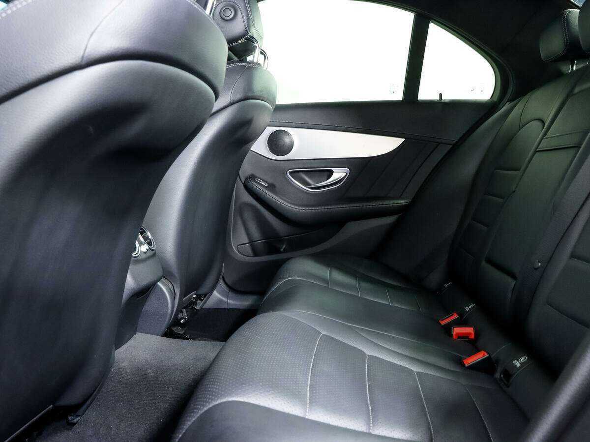 Б/У Мерседес-Бенц Ц-Класс 2015 года. Фото: #10