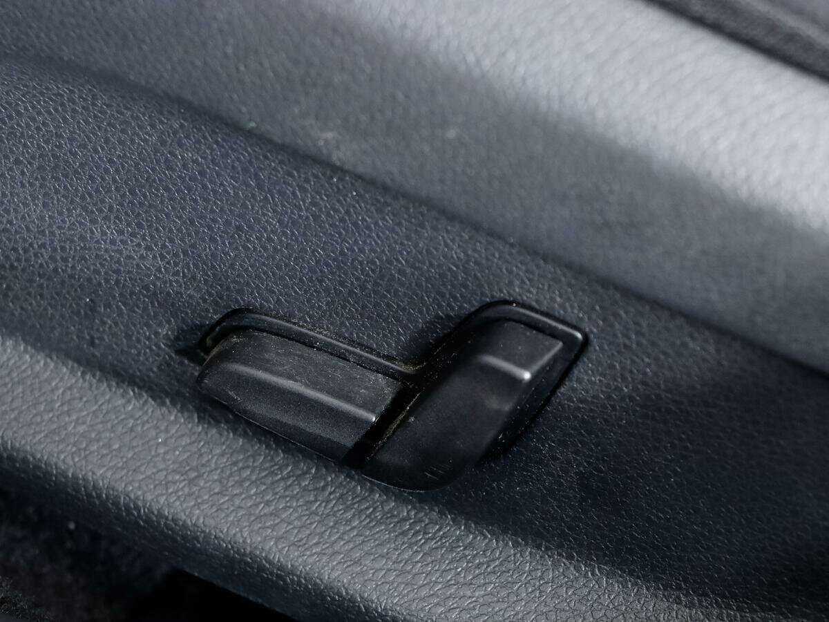 Б/У Мерседес-Бенц Ц-Класс 2015 года. Фото: #15