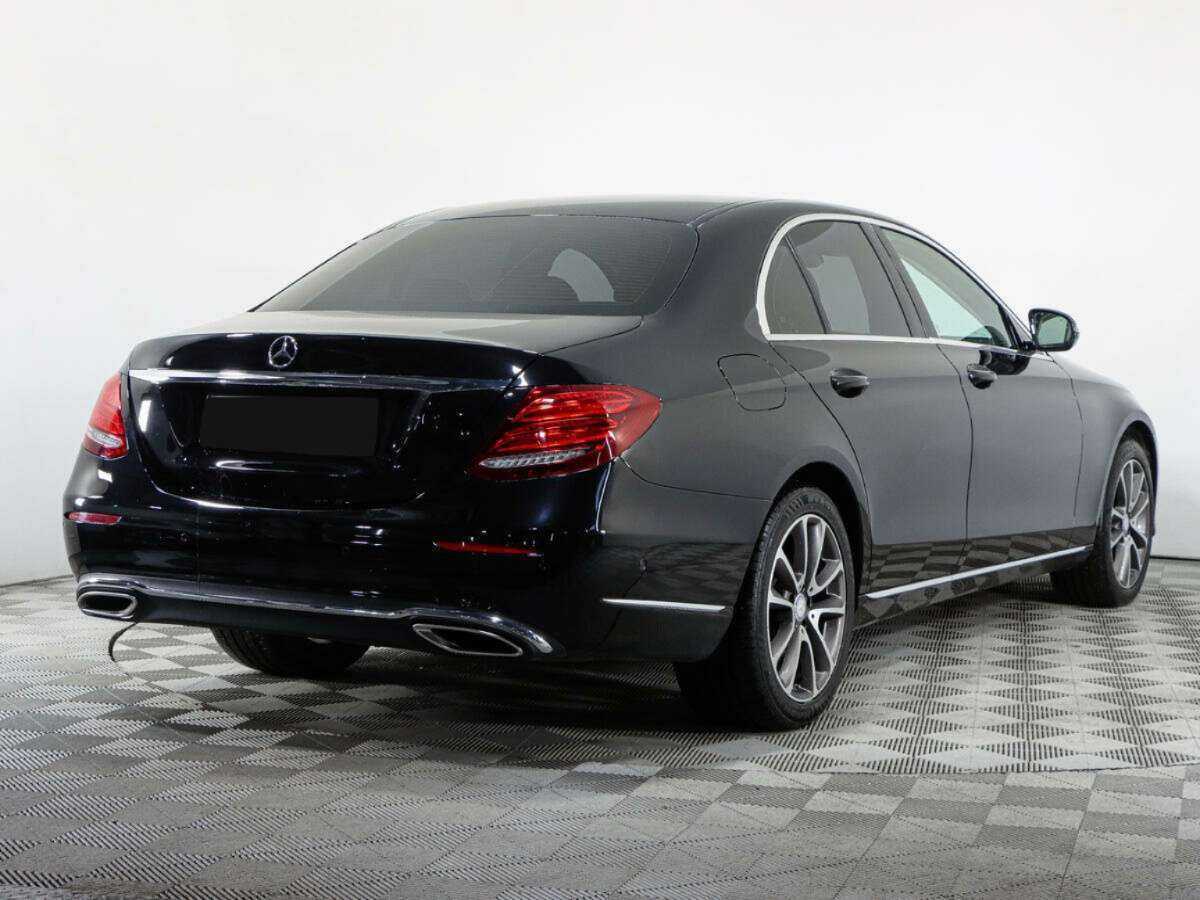Б/У Мерседес-Бенц Е-Класс 2016 года. Фото: #4