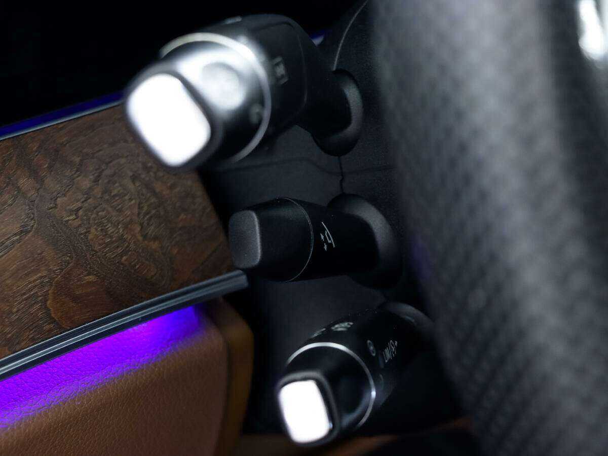 Б/У Мерседес-Бенц Е-Класс 2016 года. Фото: #13