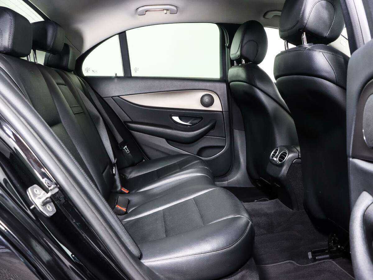 Б/У Мерседес-Бенц Е-Класс 2016 года. Фото: #14