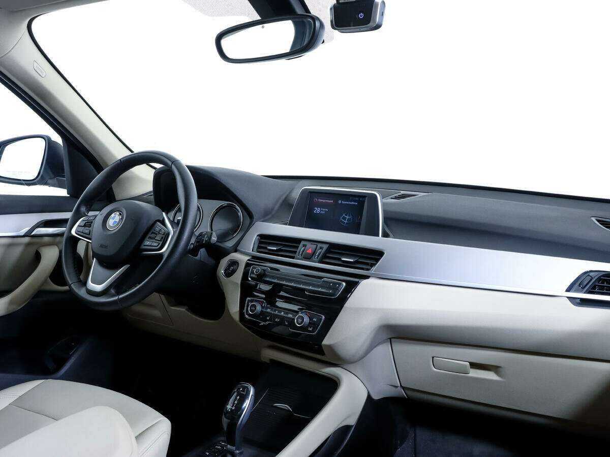 Б/У БМВ Икс1 2019 года. Фото: #8