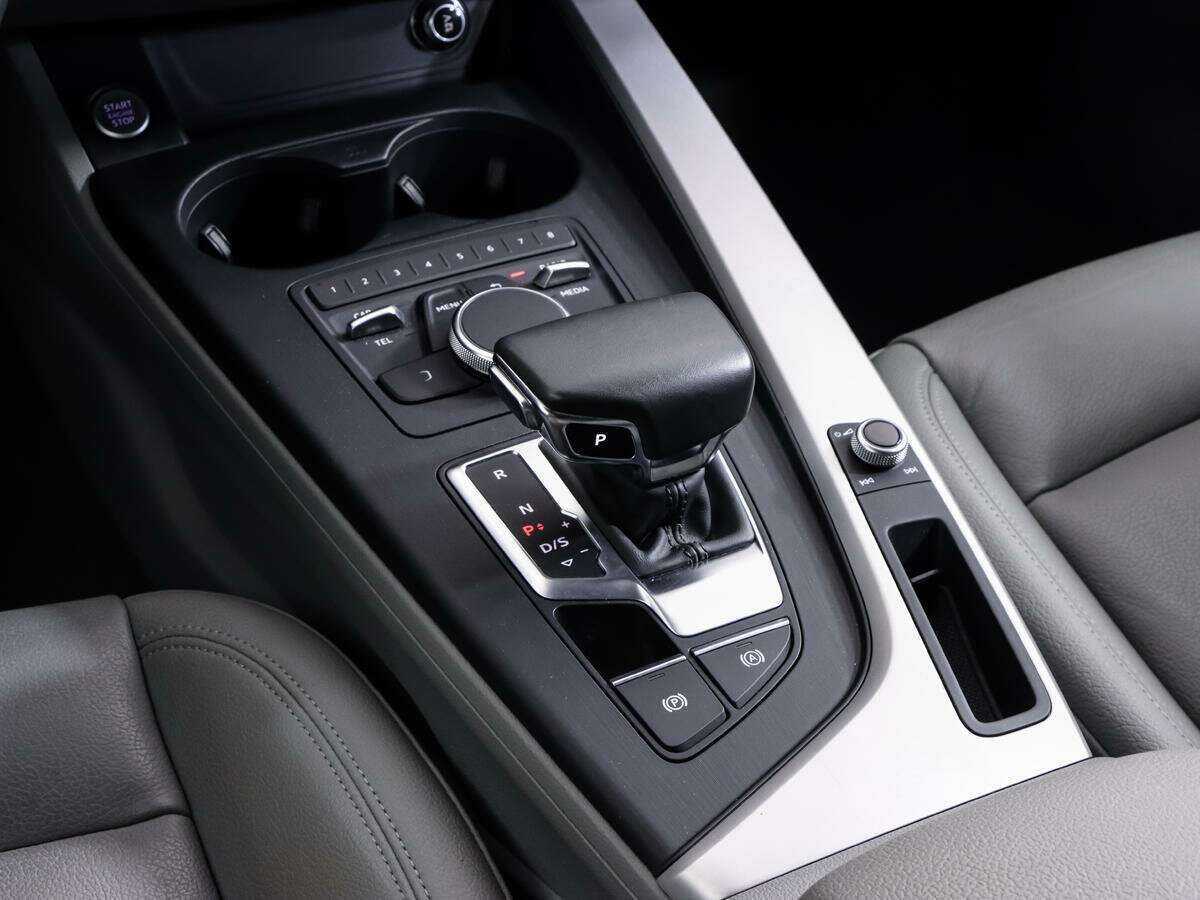 Б/У Ауди А4 2019 года. Фото: #11