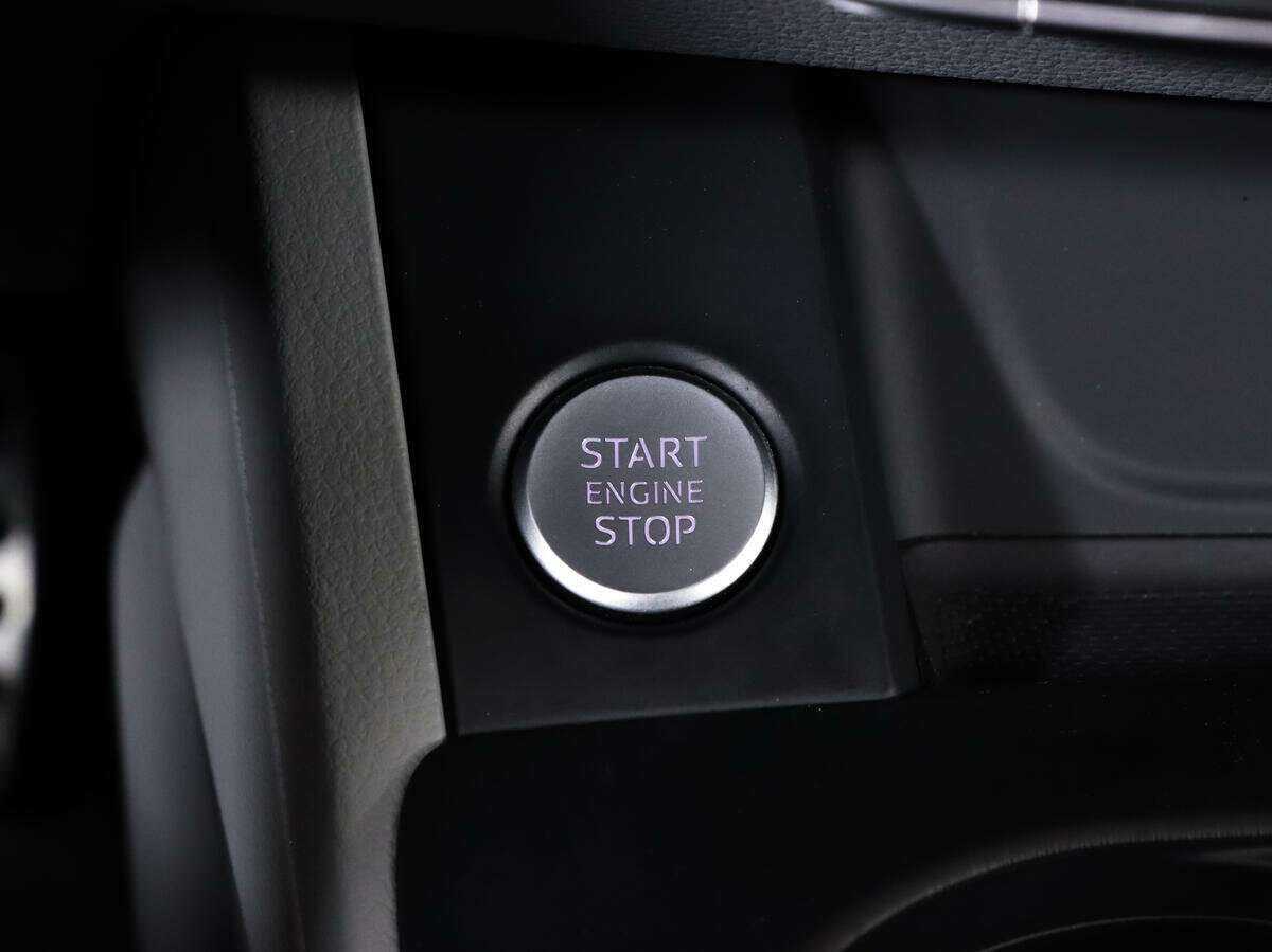 Б/У Ауди А4 2019 года. Фото: #13