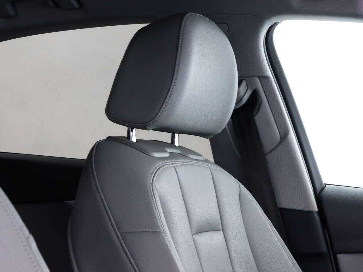 Б/У Ауди А4 2019 года. Фото: #18