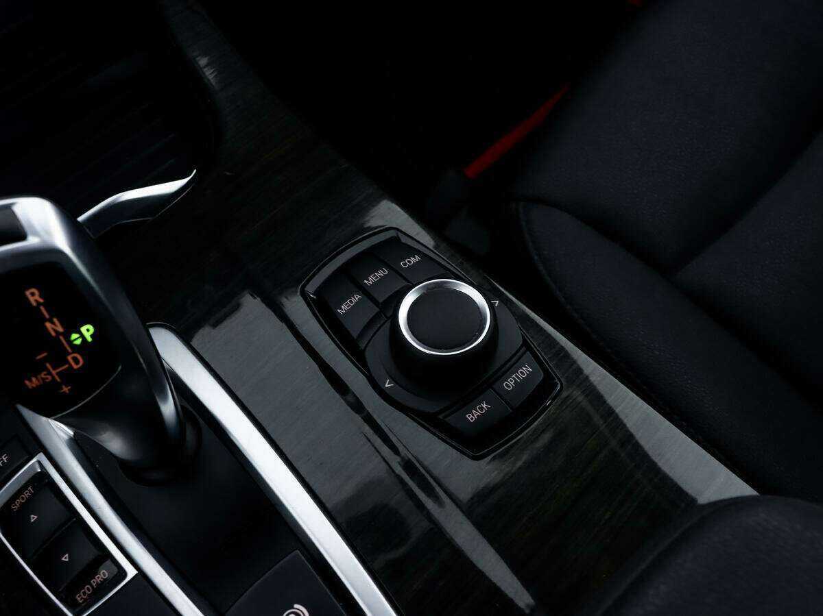 Б/У БМВ Икс3 2014 года. Фото: #15