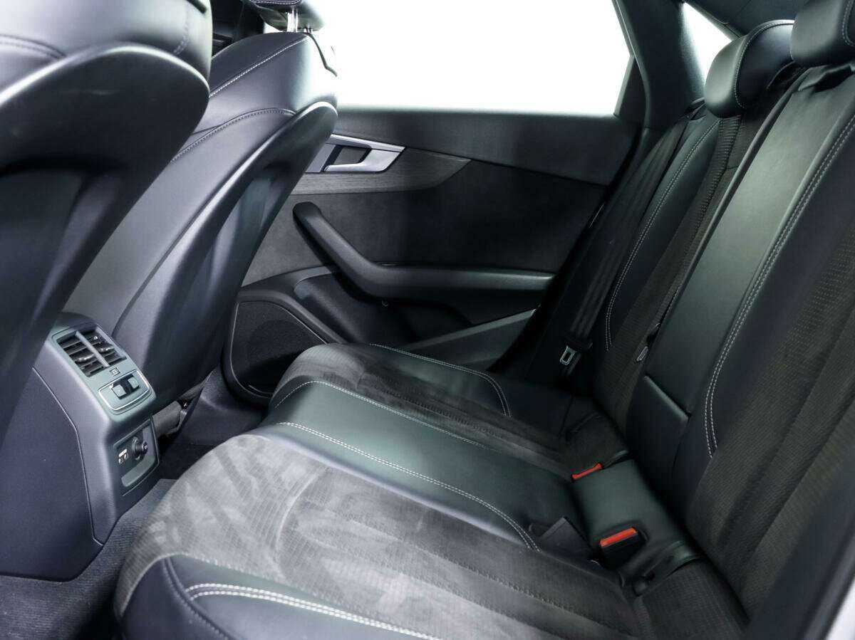 Б/У Ауди А4 2019 года. Фото: #10