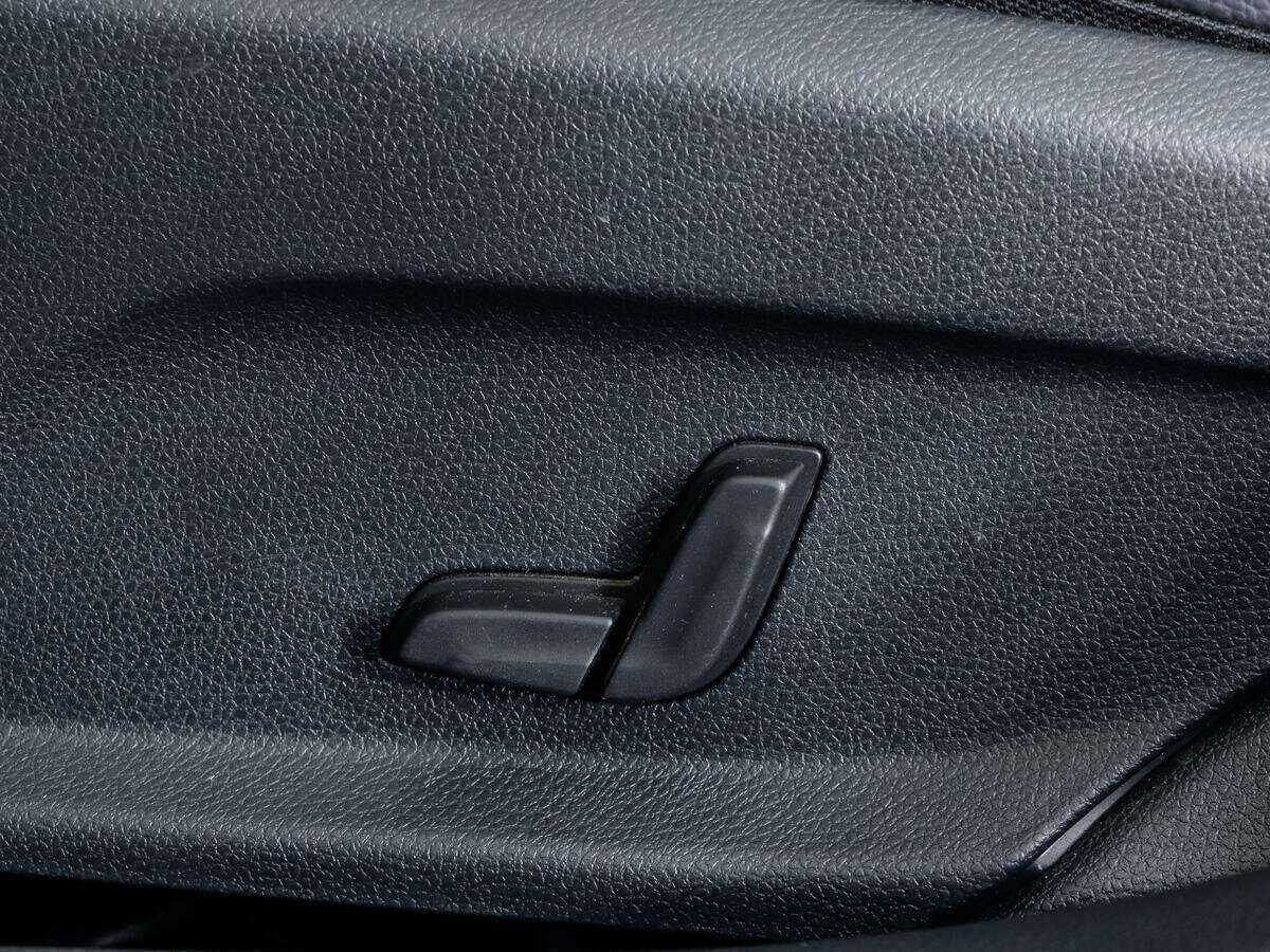 Б/У Мерседес-Бенц Ц-Класс 2018 года. Фото: #11