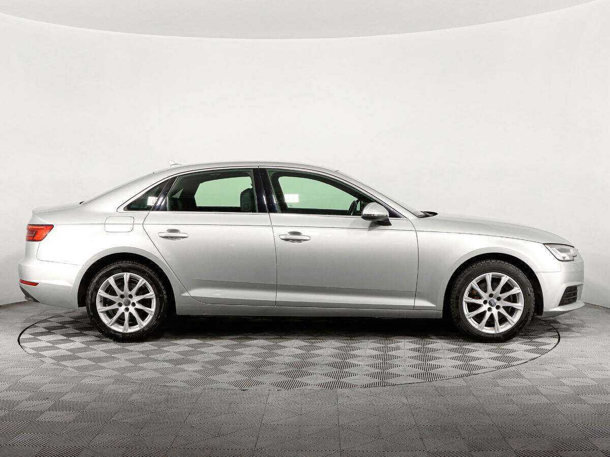 Б/У Ауди А4 2017 года. Фото: #3