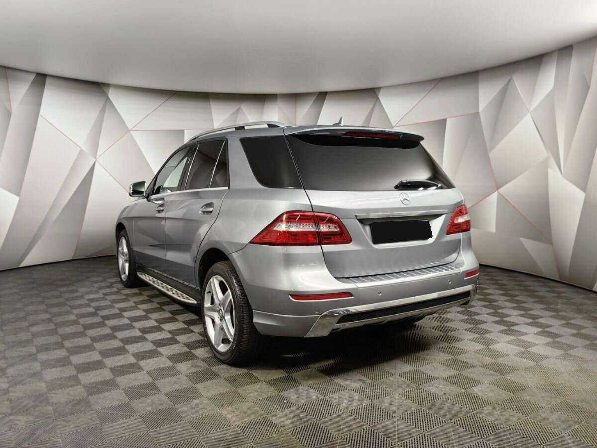 Б/У Мерседес-Бенц М-Класс 2014 года. Фото: #3