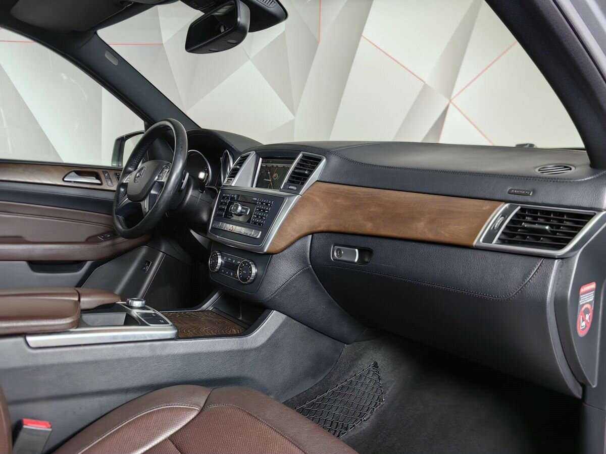 Б/У Мерседес-Бенц М-Класс 2014 года. Фото: #8