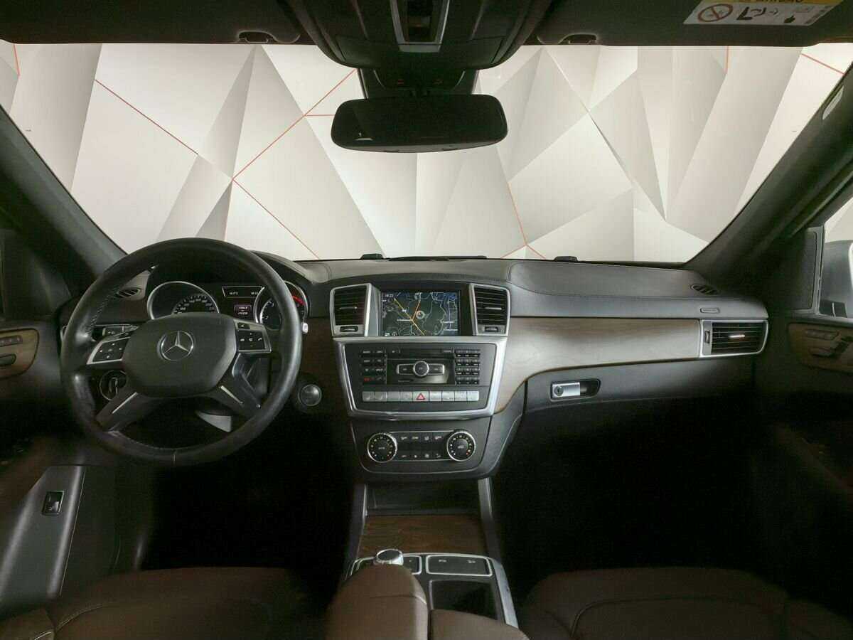 Б/У Мерседес-Бенц М-Класс 2014 года. Фото: #9