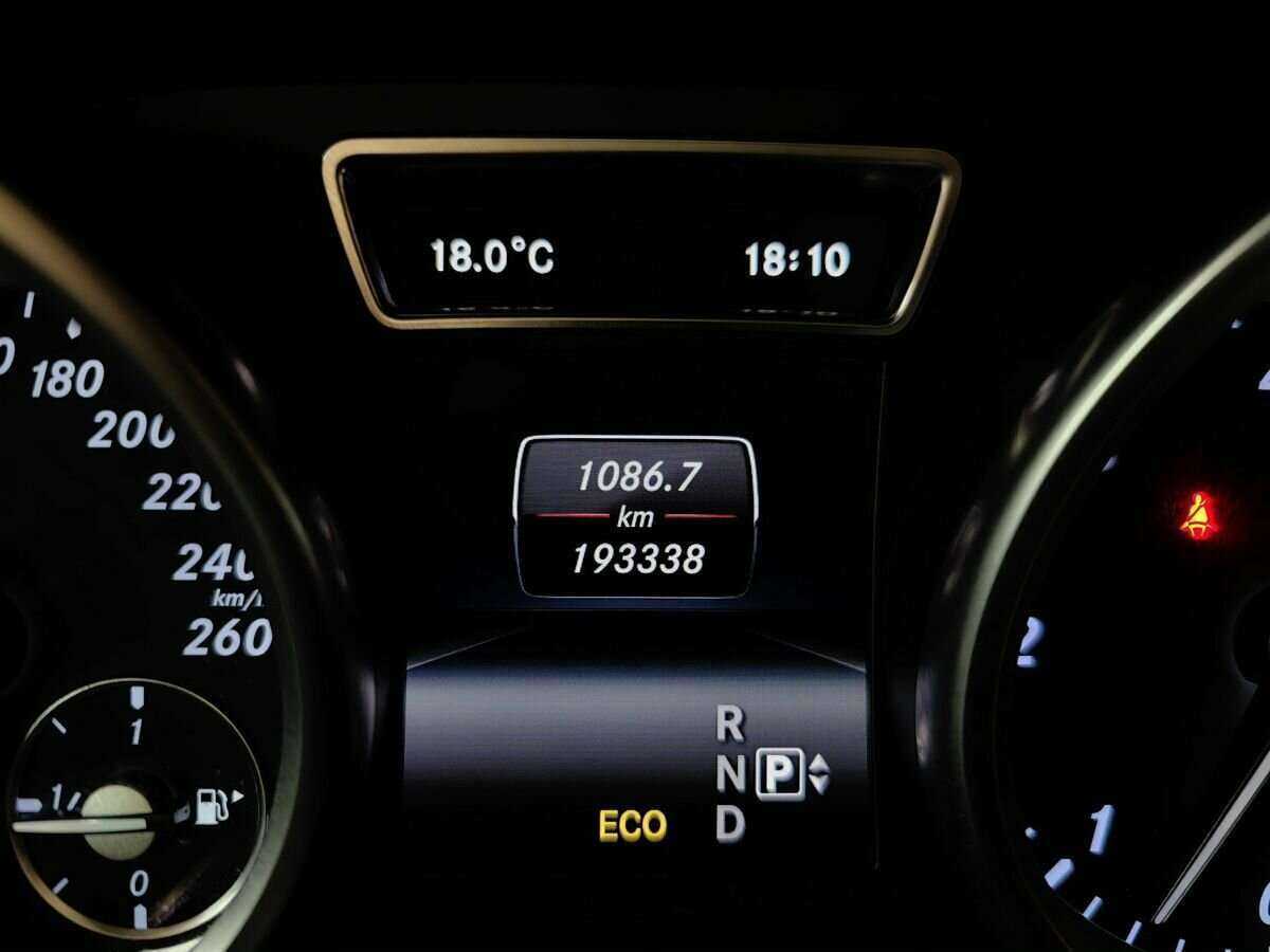 Б/У Мерседес-Бенц М-Класс 2014 года. Фото: #13