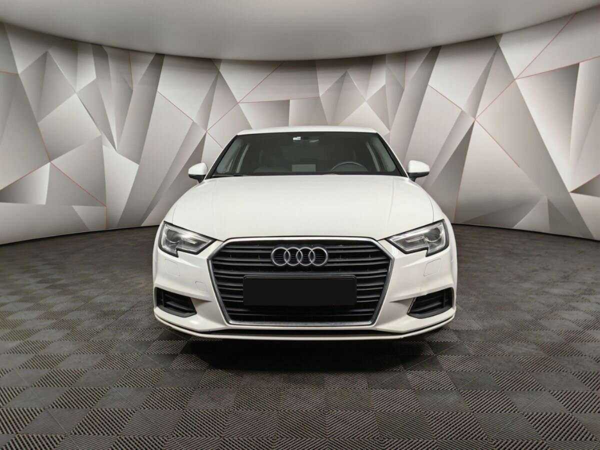 Б/У Ауди А3 2019 года. Фото: #6