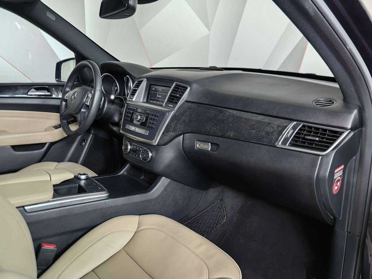 Б/У Мерседес-Бенц М-Класс 2013 года. Фото: #8