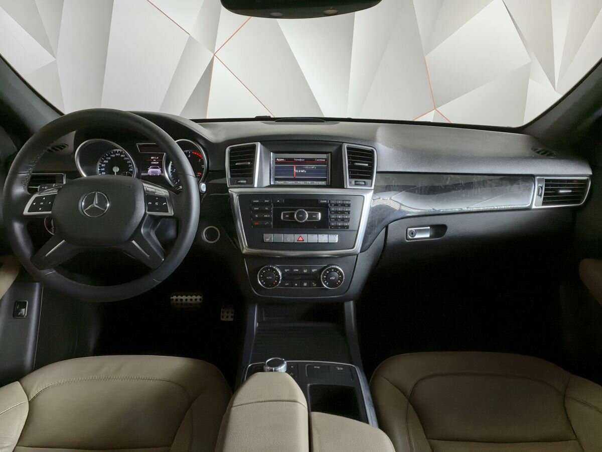 Б/У Мерседес-Бенц М-Класс 2013 года. Фото: #9