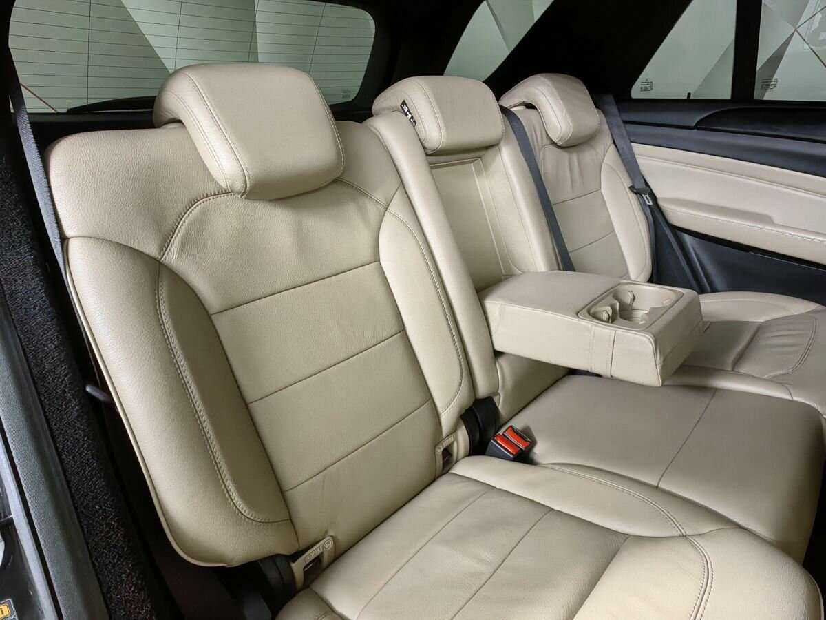 Б/У Мерседес-Бенц М-Класс 2013 года. Фото: #12