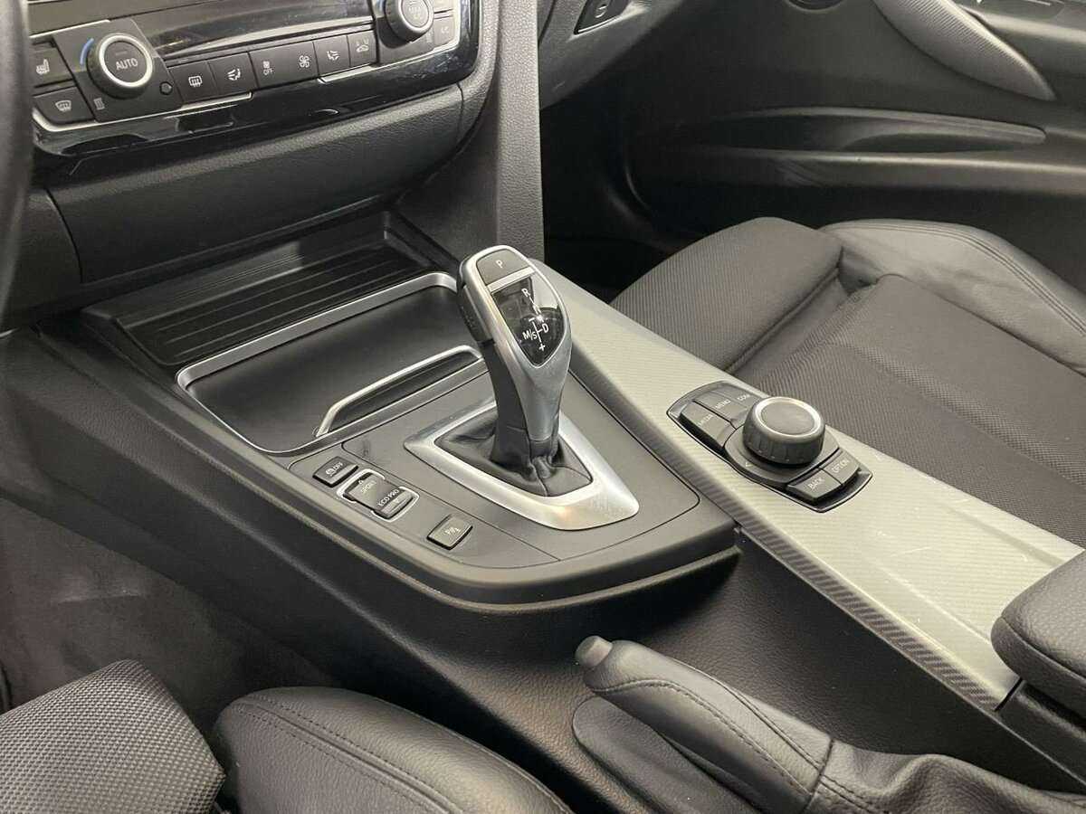 Б/У БМВ 3 серии 2018 года. Фото: #12