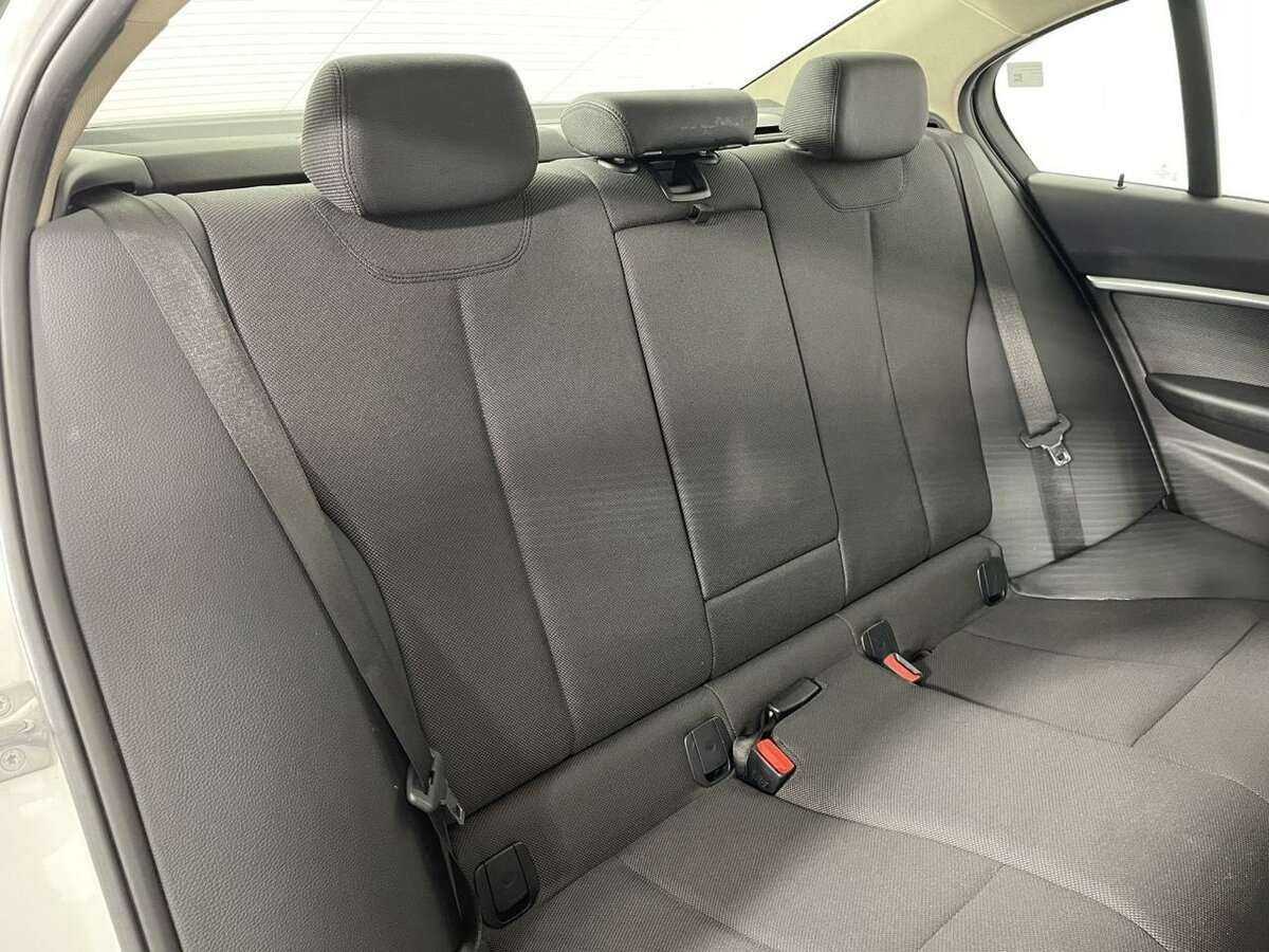 Б/У БМВ 3 серии 2018 года. Фото: #14