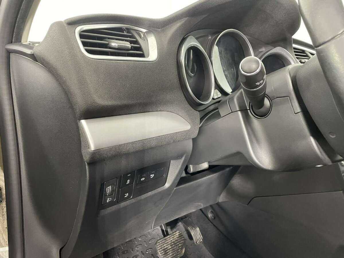 Б/У Ситроен Ц4 2018 года. Фото: #8