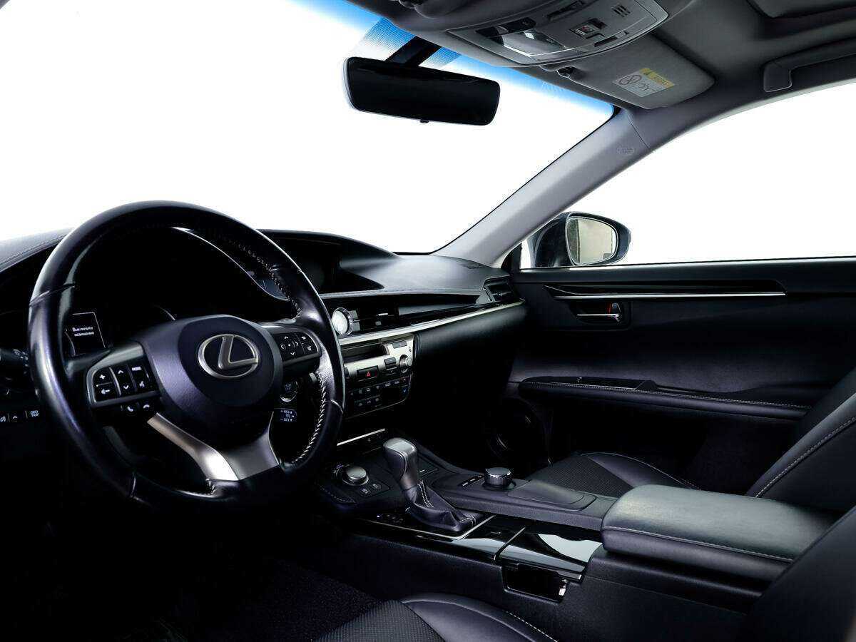 Б/У Лексус ЕС 2017 года. Фото: #10