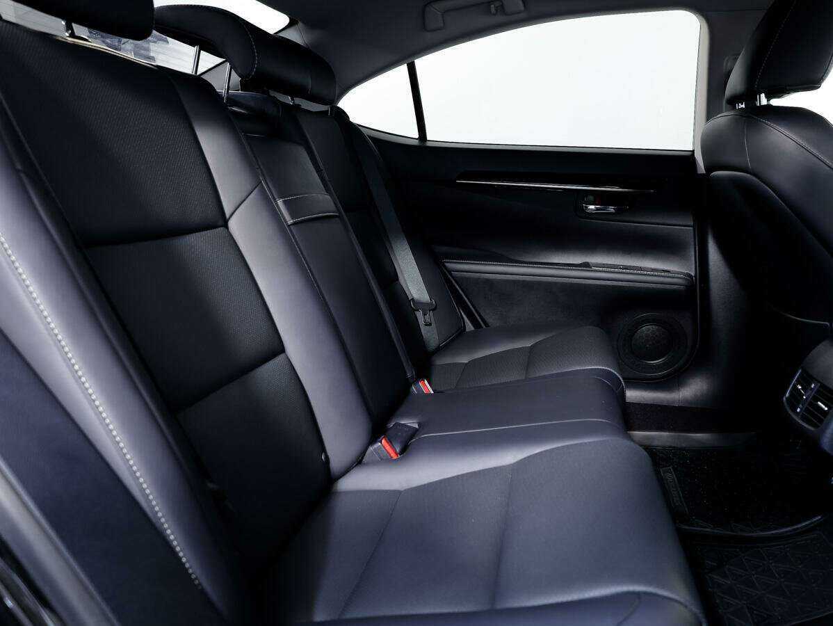 Б/У Лексус ЕС 2017 года. Фото: #11