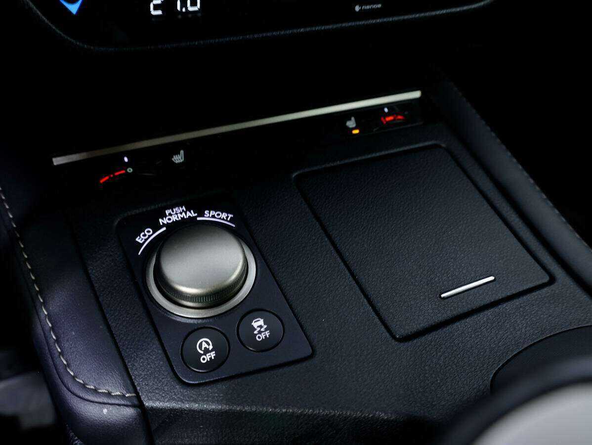 Б/У Лексус ЕС 2017 года. Фото: #22