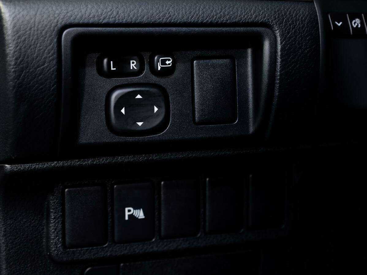 Б/У Лексус ЕС 2017 года. Фото: #28