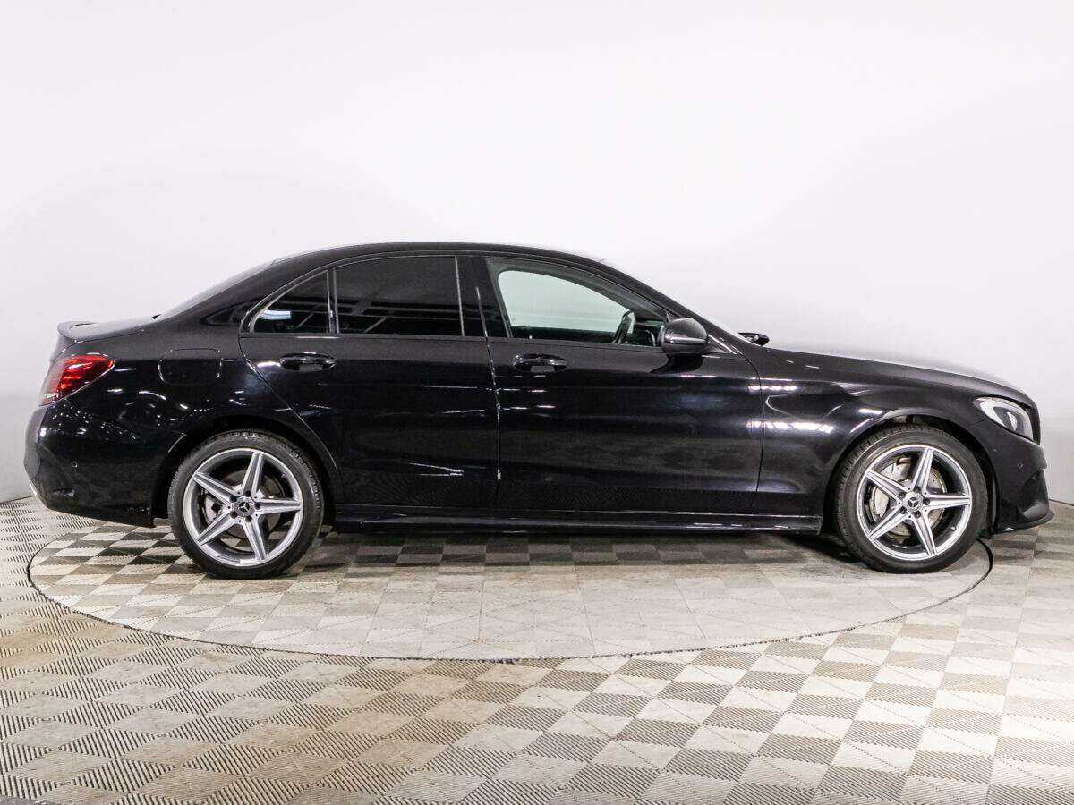 Б/У Мерседес-Бенц Ц-Класс 2018 года. Фото: #3