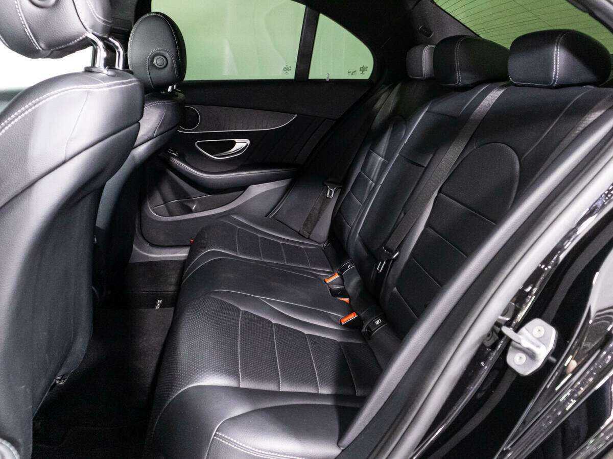 Б/У Мерседес-Бенц Ц-Класс 2018 года. Фото: #9