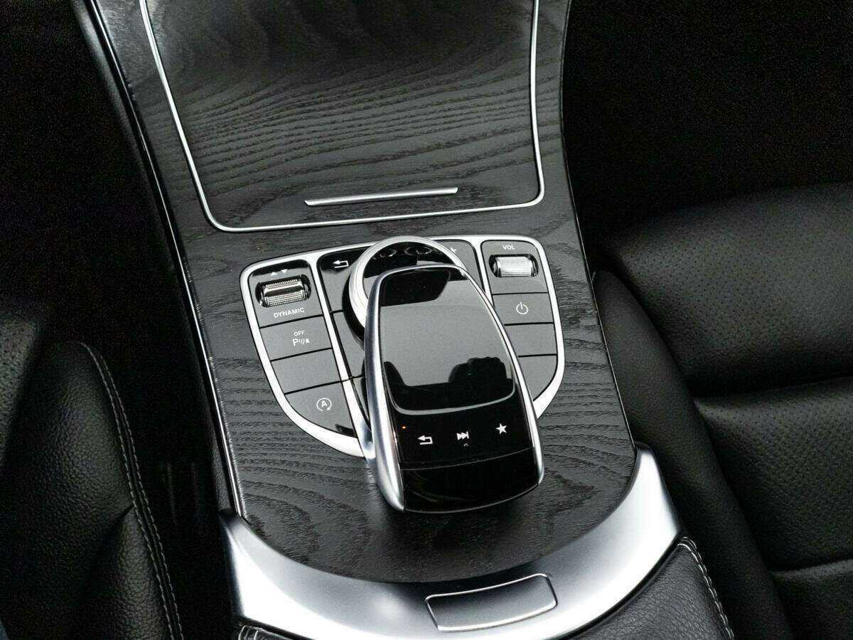 Б/У Мерседес-Бенц Ц-Класс 2018 года. Фото: #15