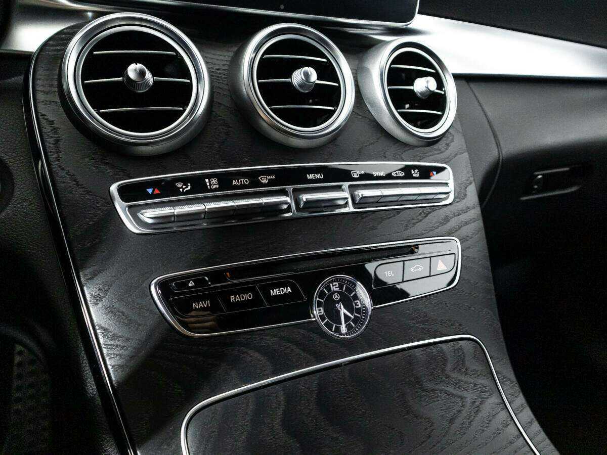 Б/У Мерседес-Бенц Ц-Класс 2018 года. Фото: #16